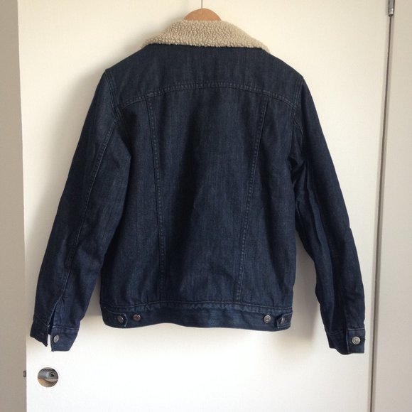 Levi's - Sherpa Trucker Denim Jean Jacket - Picture 14 of 16